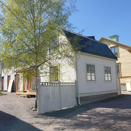 Vaelrenoverad Fin Laegenhet I Charmigt Omrade Söderhamn Eksteriør bilde
