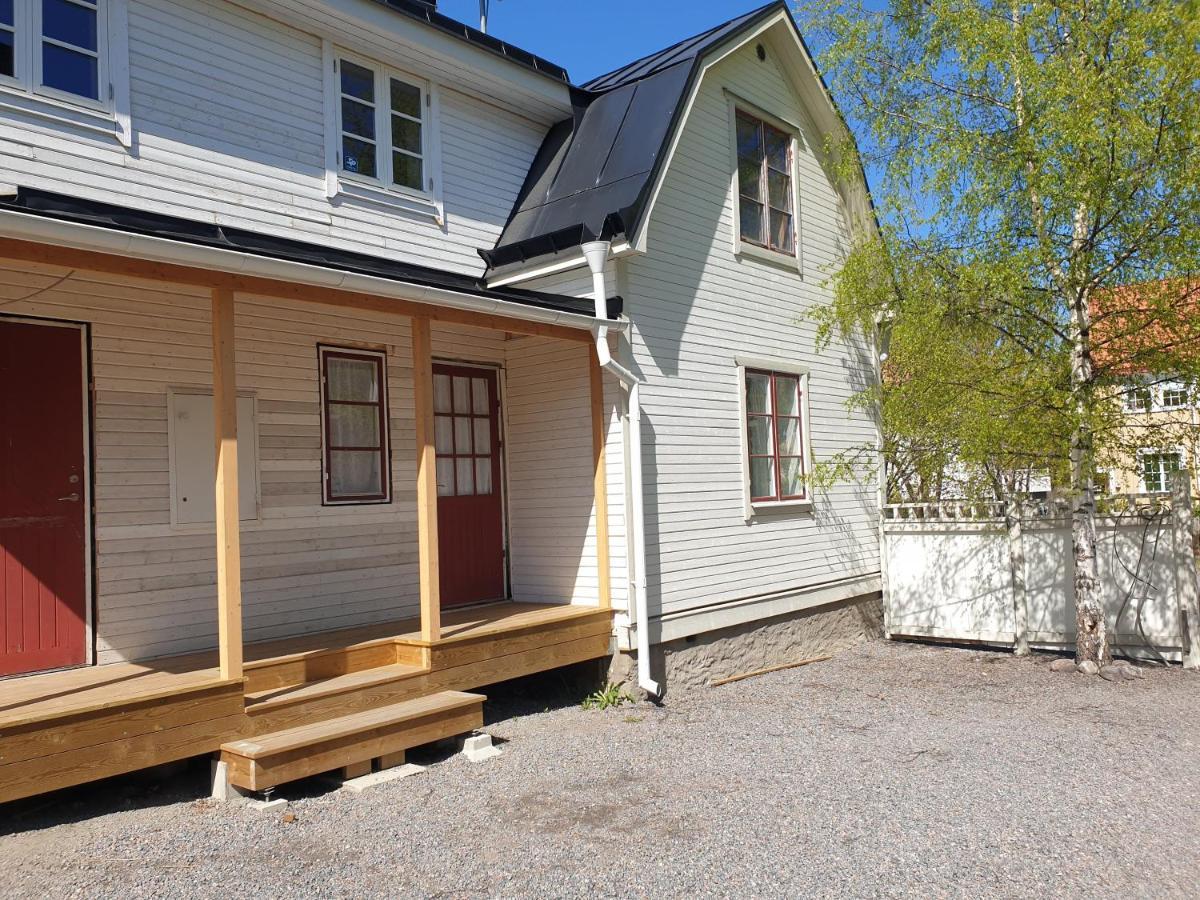 Vaelrenoverad Fin Laegenhet I Charmigt Omrade Söderhamn Eksteriør bilde