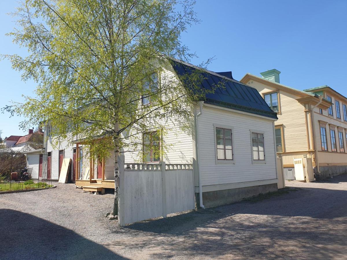 Vaelrenoverad Fin Laegenhet I Charmigt Omrade Söderhamn Eksteriør bilde